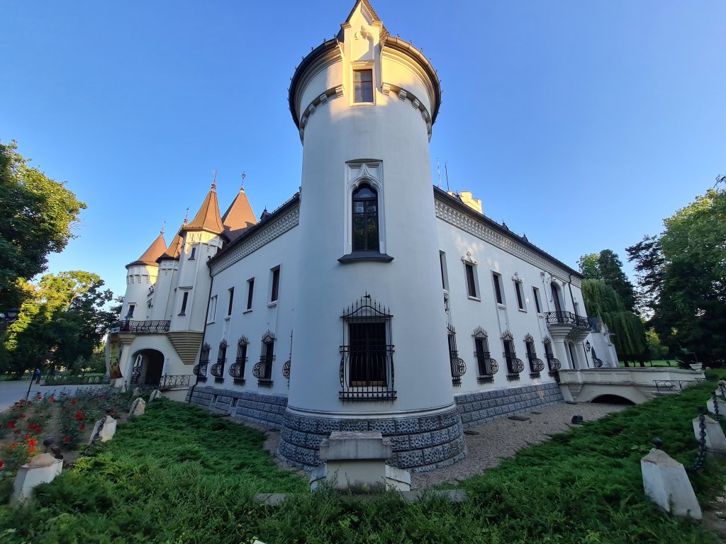 Castel impresionant din Transilvania, premiat de Google cu Recenzia de Aur