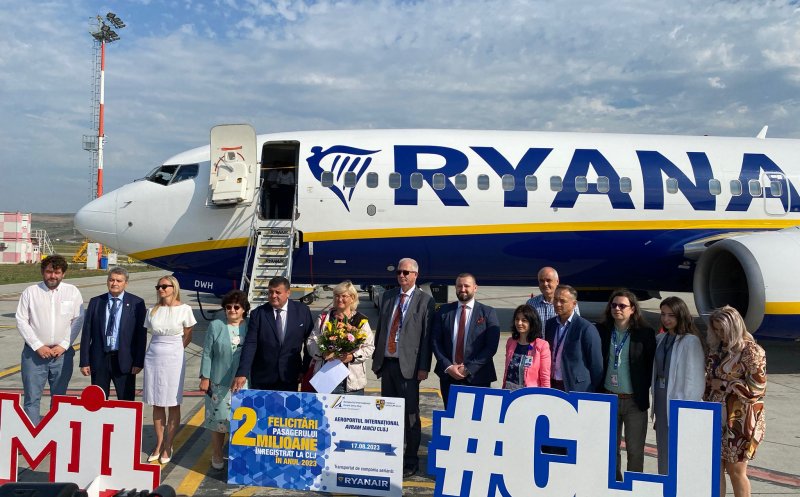 Pasagerul cu numărul 2 milioane din acest an de pe Aeroportul Internațional Cluj. Ce cadou a primit