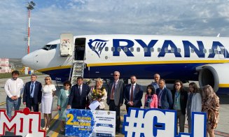 Pasagerul cu numărul 2 milioane din acest an de pe Aeroportul Internațional Cluj. Ce cadou a primit