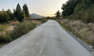 Se asfaltează un drum din județul Cluj. “Străbate o zonă pitorească și este o rută alternativă spre Mănăstirea din Muntele Rece”