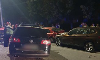 ACCIDENT în judeţul Cluj noaptea trecută. 5 maşini s-au făcut praf