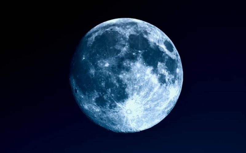 „Superluna Albastră” va lumina cerul în această noapte