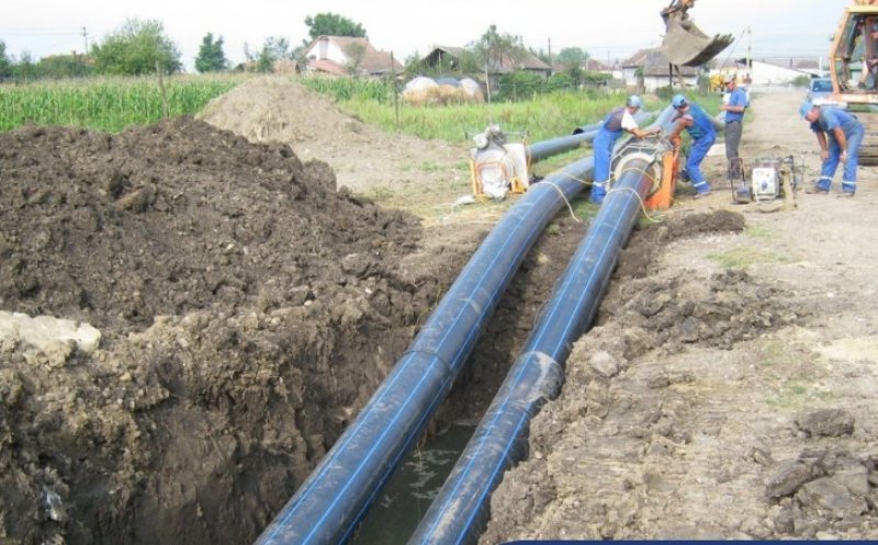 Se extinde rețeaua de apă pentru toți locuitorii unei comunei clujene! Când vor fi gata lucrările