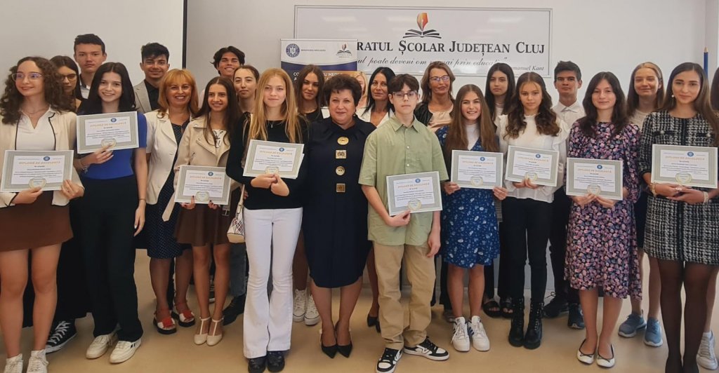 IȘJ Cluj i-a premiat pe elevii cu medii de 10 la Evaluarea Națională și BAC