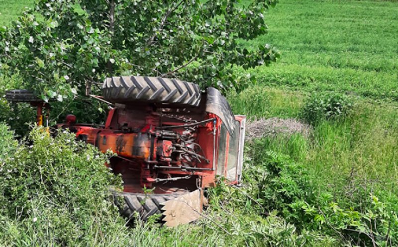 Bărbat de 70 de ani, mort după ce a fost strivit de un tractor. ISU Cluj a intervenit, însă victima nu a putut fi salvată