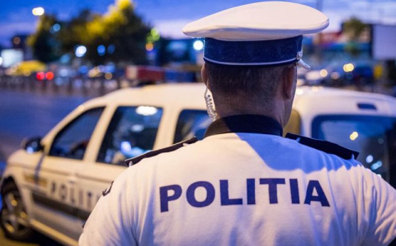 Clipe de GROAZĂ pentru o mamă, în plină stradă. Un bărbat a încercat să-i smulgă copilul din brațe