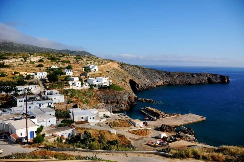 Ești gata de plecare? O insulă din Grecia oferă casă, pământ și 500 de euro pe lună celor care vor să se mute acolo