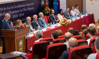 ”Zilele Bobocilor” și activități de integrare, la UMF ”Iuliu Hațieganu”. Studenții internaționali descoperă Clujul multicultural
