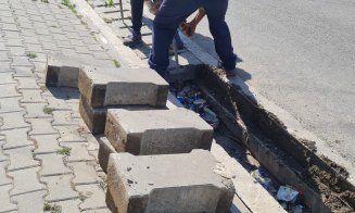 O primărie din județul Cluj le bate obrazul cetățenilor: „Rigolele NU sunt coșuri de gunoi”