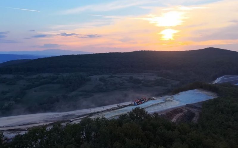 Imagini superbe de toamnă surprinse pe șantier de pe A3. UMB primește o mână de ajutor la Zimbor
