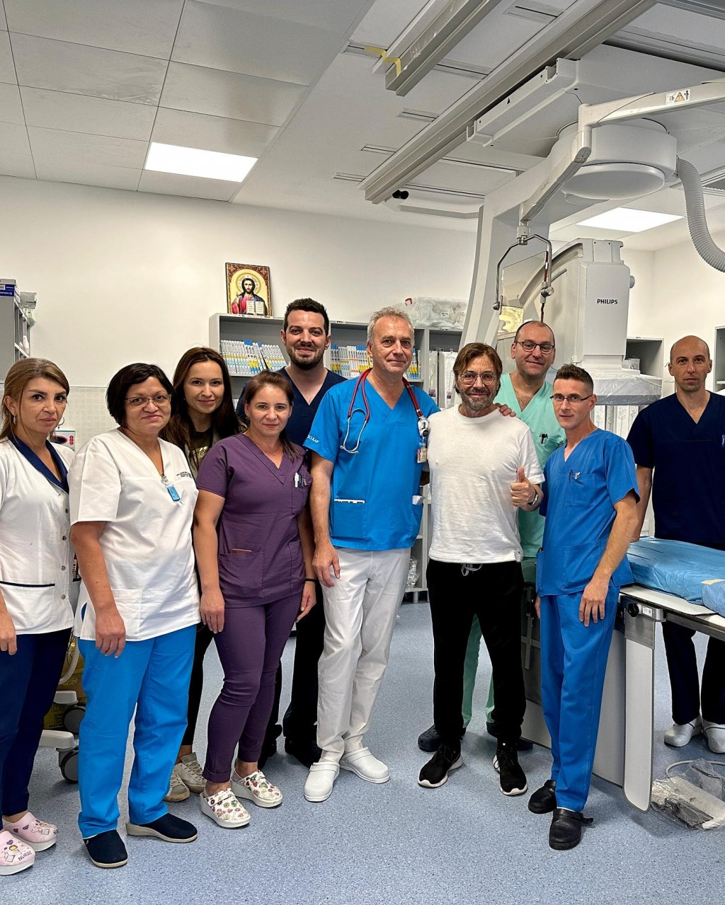 Chitaristul Al Di Meola a fost externat: "Îi voi fi veşnic recunoscător medicului şi echipei sale incredibile!"