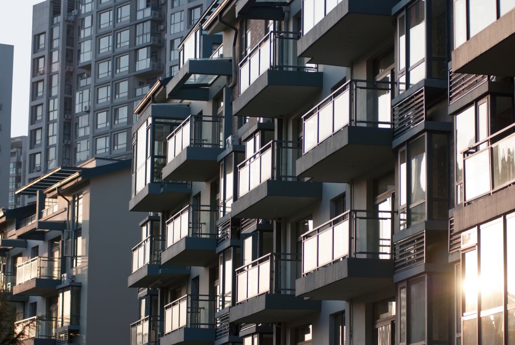Declin pe piața imobiliară în Europa. Prețurile locuințelor înregistrează prima scădere din ultimii aproape zece ani