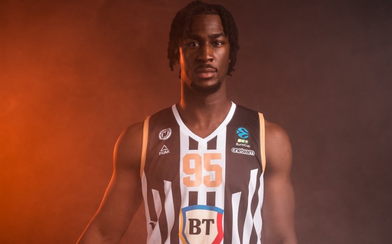 Adam Mokoka a debutat la U-BT. Ce crede Mihai Silvășan despre evoluția francezului