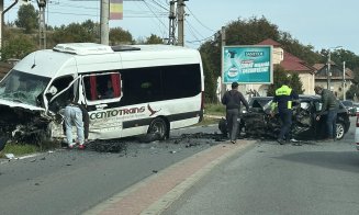 Accident GRAV între un microbuz și o mașină pe Feleac. Elicopterul SMURD și mai multe echipaje de salvare, la fața locului