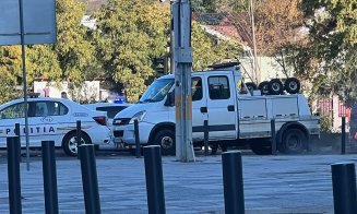 ACCIDENT cu două mașini, lângă BT Arena. Uber, făcut PRAF