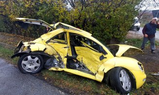 Accident GRAV în Răscruci! Un camion și două mașini, implicate / Femeie, transportată la spital