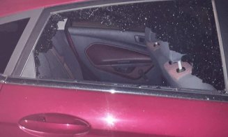 Mașina unui tânăr a fost vandalizată pe o stradă din Grigorescu. Autoturismul avea zgârieturi și un geam spart