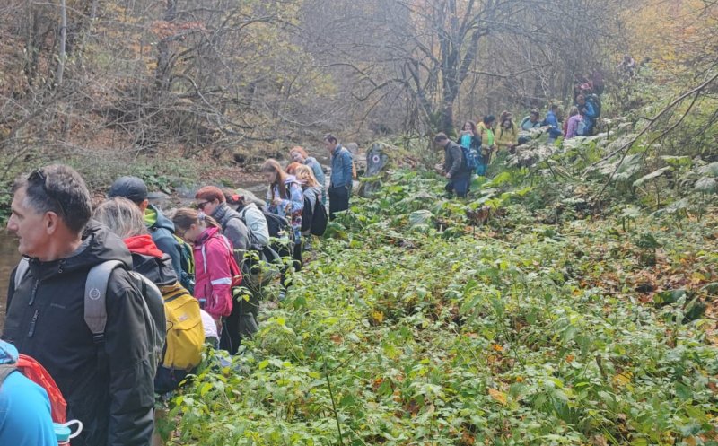 Noul traseu turistic al Clujului din Munții Apuseni, inaugurat de peste 100 de oameni