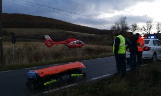 ACCIDENT grav în judeţul Cluj, la Vultureni. 4 victime, 2 persoane cu traumatisme cranio-faciale / Elicopterul SMURD, solicitat