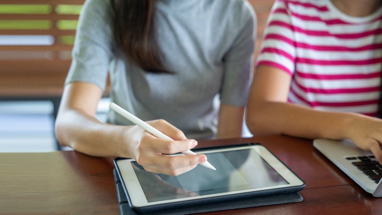 Deca, despre competența digitală: O urmărim de la educaţia timpurie până la cel mai înalt nivel. E una dintre competenţele cheie în profilul absolventului