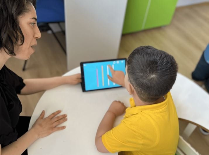 Echipamente de ultimă generaţie pentru şcolile speciale din Cluj, achiziţionate din bani europeni