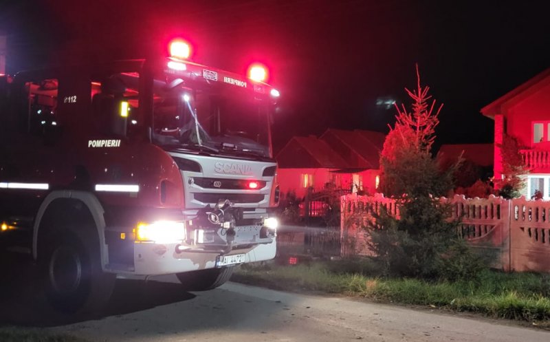 EXPLOZIE la o casă din localitatea Luna de Jos. Un tânăr cu arsuri primește îngrijiri medicale