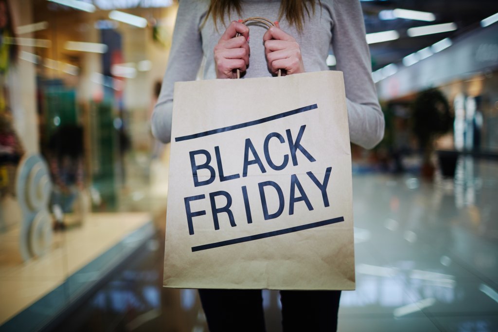 Clujul, în topul comenzilor în ziua de Black Friday. Românii au cumpărat de peste 730 mil. lei