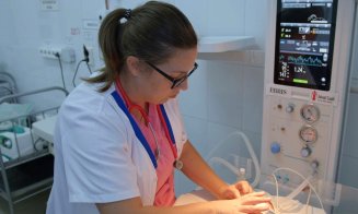 Aparatură vitală pentru reanimarea nou-născuților prematur sau cu patologii grave, la spitalul din Gherla
