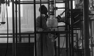 Terapia, fabrica clujeană de medicamente. Povestea începe în 1920