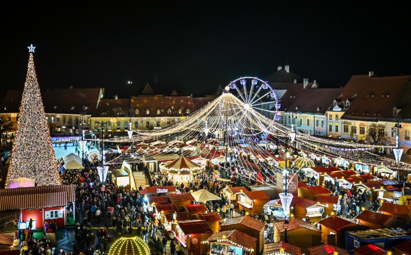 S-au deschis târgurile de Crăciun din Sibiu și Craiova! Cât costă un pahar de vin fiert / Clujul mai așteaptă