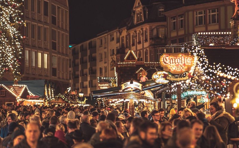 City break-uri magice de sărbători. Zboruri din Cluj-Napoca spre cele mai frumoase târguri de Crăciun din Europa