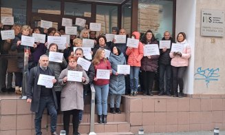Protest spontan la Direcția de Statistică Cluj: "Nu se mai poate așa!"