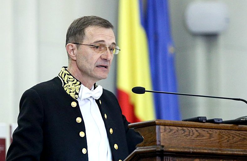Ioan Aurel Pop, președintele Academiei: „Asta îi doresc eu țării: să ne redea demnitatea de a fi români”