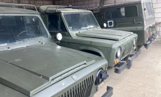 Mai multe mașini ARO, care au aparținut Armatei Române, au fost scoase la vânzare. Cât costă un exemplar?
