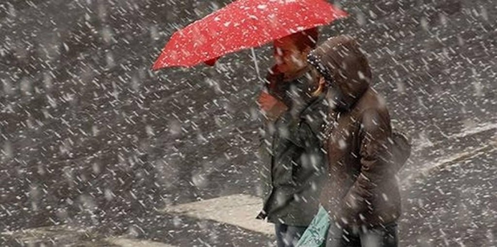 Avertizare de vreme rea. Precipitații mixte în cea mai mare parte a țării / Meteorologi: “Se va depune polei”