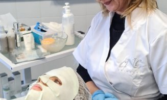 Cluj: Workshop de Cosmetică medicală în cadrul Zilelor UMF. Printre invitați, un expert internațional în domeniul cosmetic