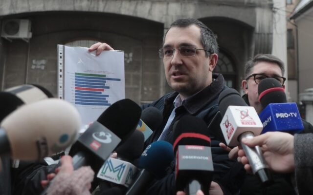 Probleme pentru Vlad Voiculescu. Fostul ministru al Sănătății a fost pus sub acuzare de DNA în dosarul vaccinurilor anti-COVID