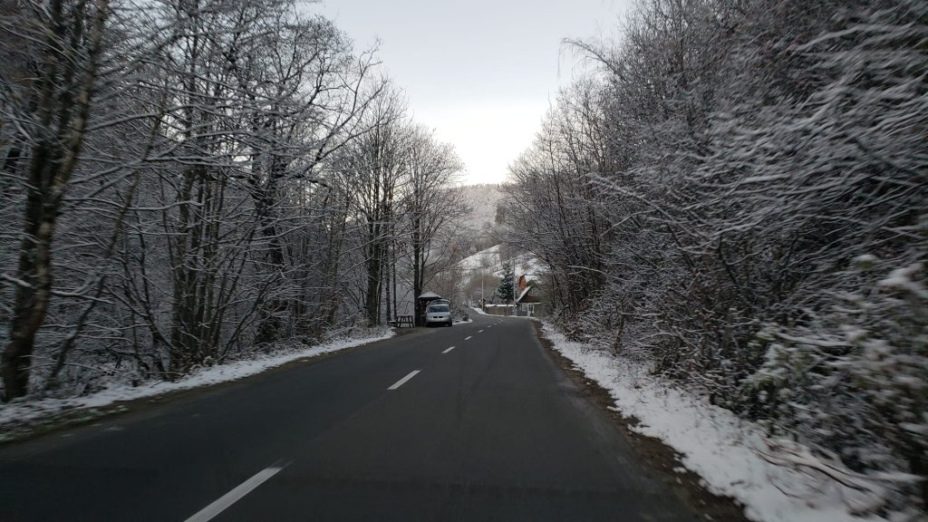 Atenție, șoferi! Șanse de formare a poleiului pe mai multe drumuri din județul Cluj