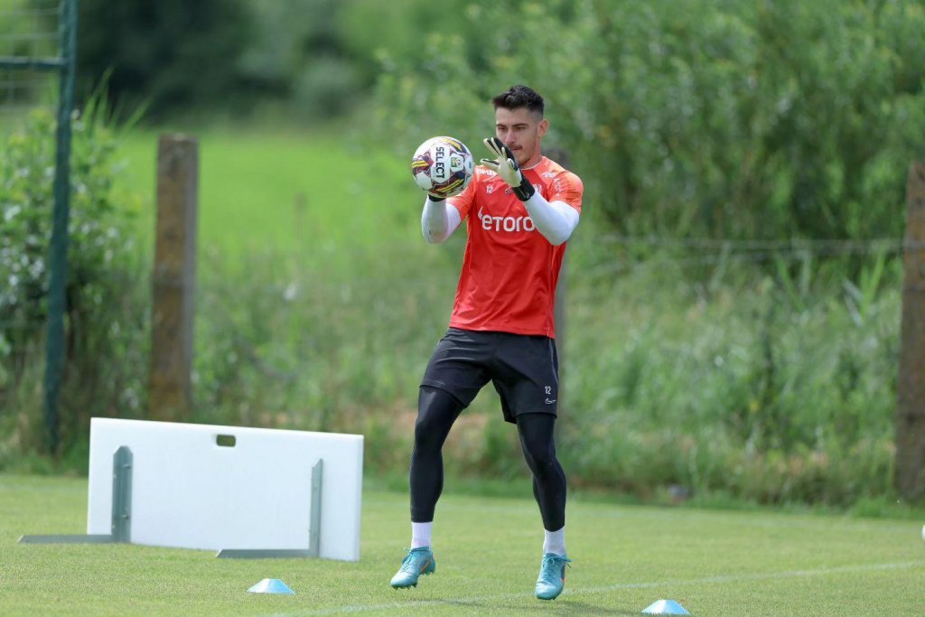 Primul jucător care pleacă de la CFR în pauza de iarnă. Un club din Superligă e pregătit să înceapă negocierile