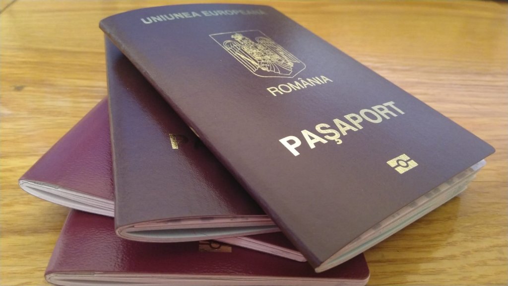 Românii care așteaptă eliberarea unui paşaport vor fi anunțati prin SMS când pot să îl ridice