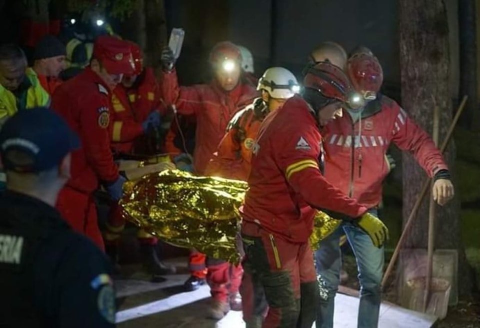 Elevul care a MURIT după tragedia din Harghita a fost găsit cu ajutorul unui câine de căutare al salvamontiştilor / În 25 decembrie împlinea 18 ani