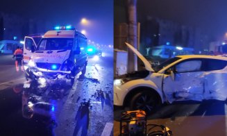 Șoferul care a lovit o ambulanță în Turda ar fi fost băut. Cum s-a produs accidentul?