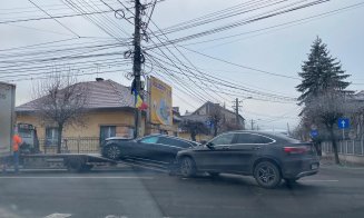 ACCIDENT în Cluj-Napoca. Au intervenit descarcerarea și SMURD-ul