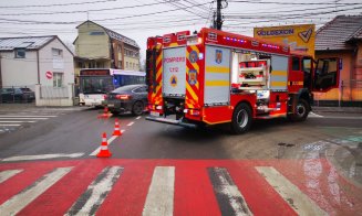 ACCIDENT în Cluj-Napoca. Au intervenit descarcerarea și SMURD-ul