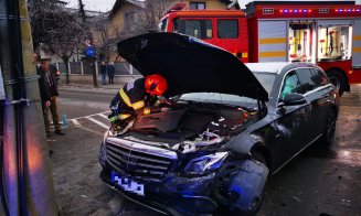 ACCIDENT în Cluj-Napoca. Au intervenit descarcerarea și SMURD-ul