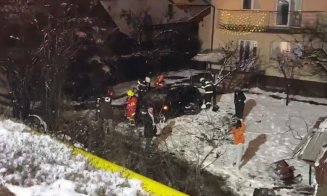 ACCIDENT în Cluj-Napoca. Au zburat cu maşina de pe Traian Vuia, în Groapă, aproape de podul de la Ira şi au scăpat cu viaţă