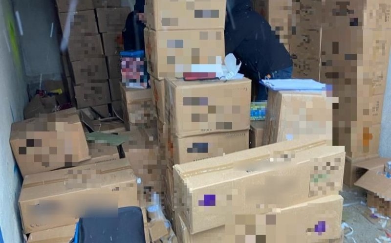 Captură BOMBĂ în Cluj-Napoca! 8.000 de kg de petarde și artificii, confiscate de polițiști de la un singur vânzător