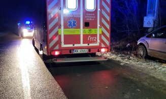 Accident la Băișoara. O mașină a intrat într-un stâlp / 6 persoane au ajuns la spital