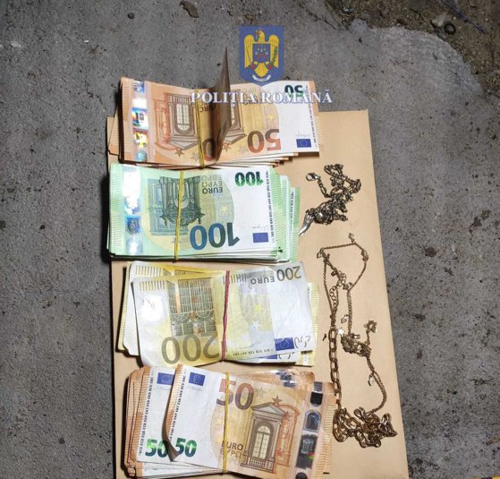 Bătrân de 76 de ani, „ars” de mii de euro de o femeie. Cum ar fi acționat aceasta