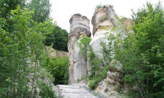 "Meteora" României se numeşte "Grădina Zmeilor" şi se află la doar 70 km de Cluj-Napoca. Îngrămădire spectaculoasă de stânci şi...